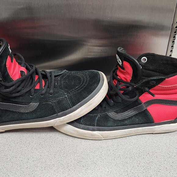 Vans Sk8-Hi 46 MTE DX The North Face Black/Red Sneakers - Picture 7 of 8